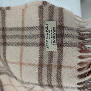 Burberry Lambswool Scarf - 100% Authentic